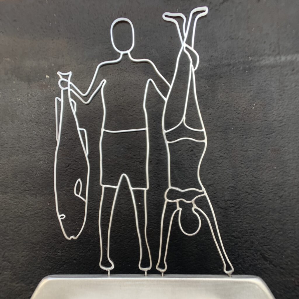 To torsk og en sild - Wire Art fra Helge Voldbjerg